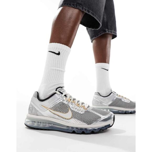 USED Nike Air Max 2013 Men\'s Shoes,Metallic Silver/Metallic Pewter/Gold-Size 12 main image 5